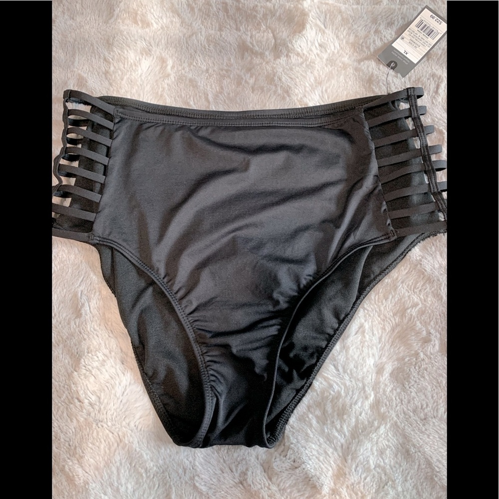 NWT High rise cut out bathing suit bottom